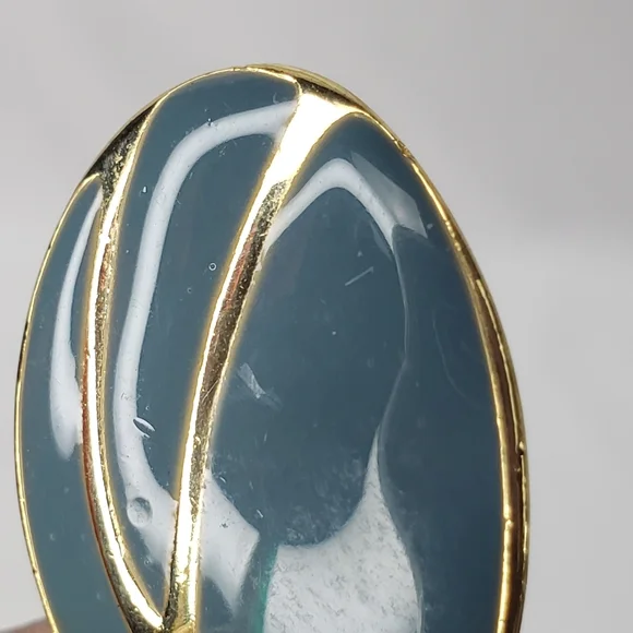 Vintage Green and Gold Cloisonnè Oval Shaped Earrings - Pierced - Picture 3 of 10